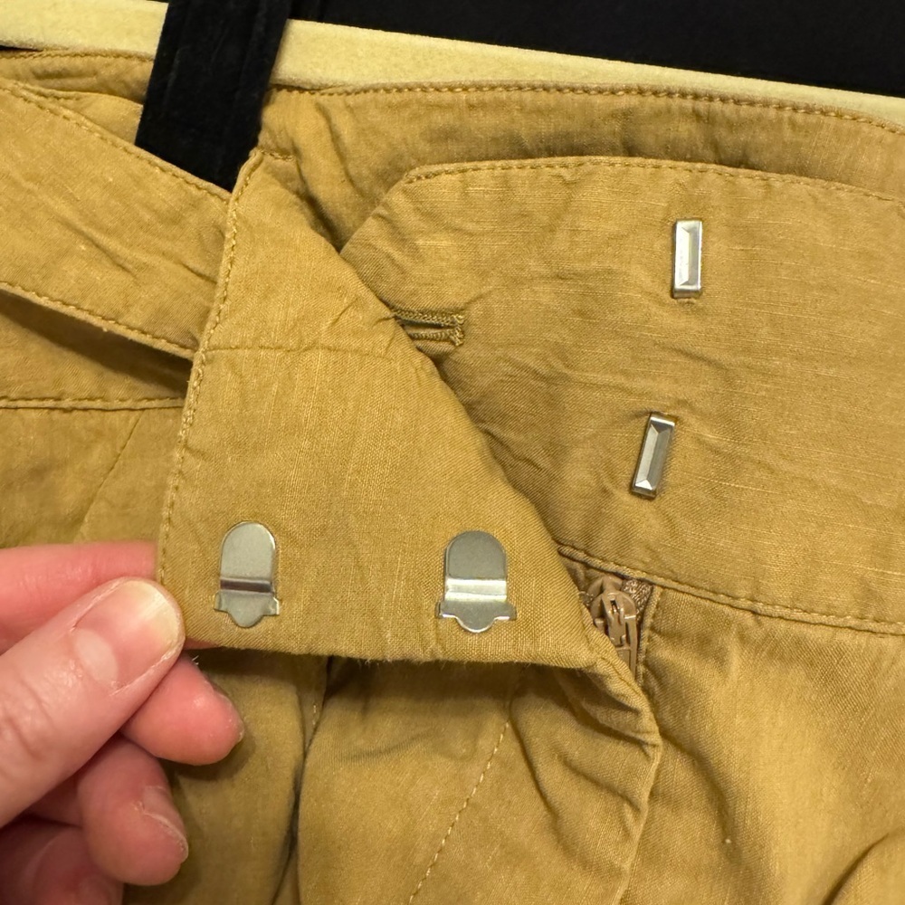 Veronica Beard Betty Stretch-Linen Tan High Waisted Shorts - Picture 7 of 13